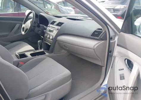 2011 Toyota Camry Le z USA, uszkodzony, nr VIN 4T4BF3EK9BR216865